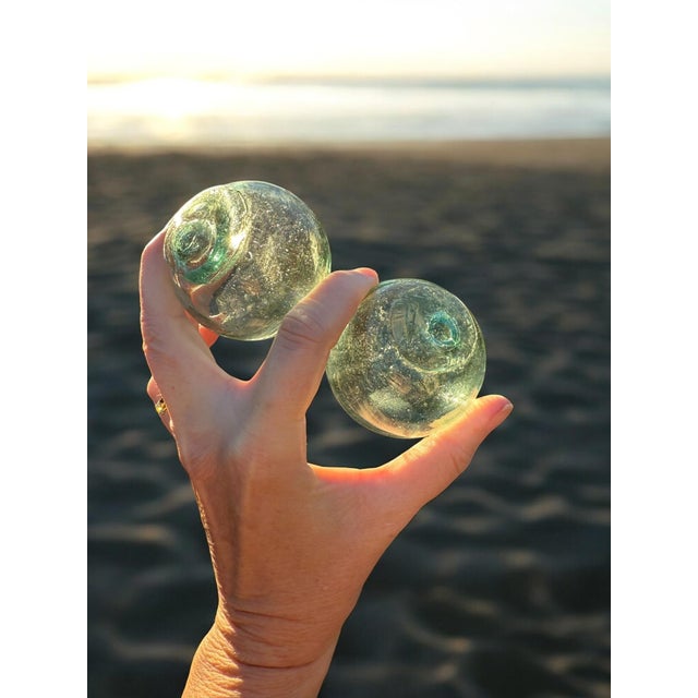 Vintage Glass Decor Fishing Floats Balls With 2001 Custom Art Glass Oregon Float Set of 5 For Sale - Image 13 of 18
