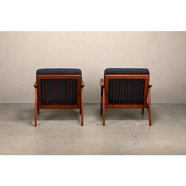 1960s Scandinavian Modern Lounge Chairs in Teak and Dark Blue Bouclé Fabric, 1960s, Set of 2 For Sale - Image 5 of 18