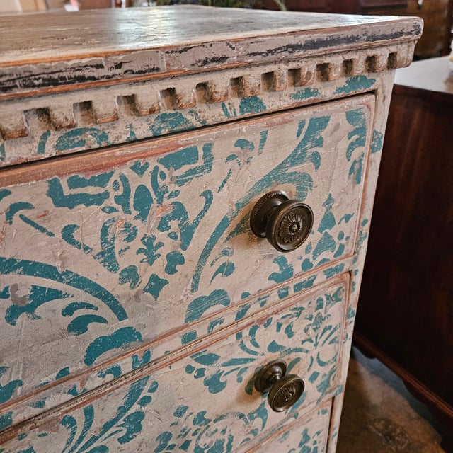 Late 19th Century English Blue and White 3 Drawer Italian Style Commode With Rosette Round Handles For Sale - Image 14 of 18