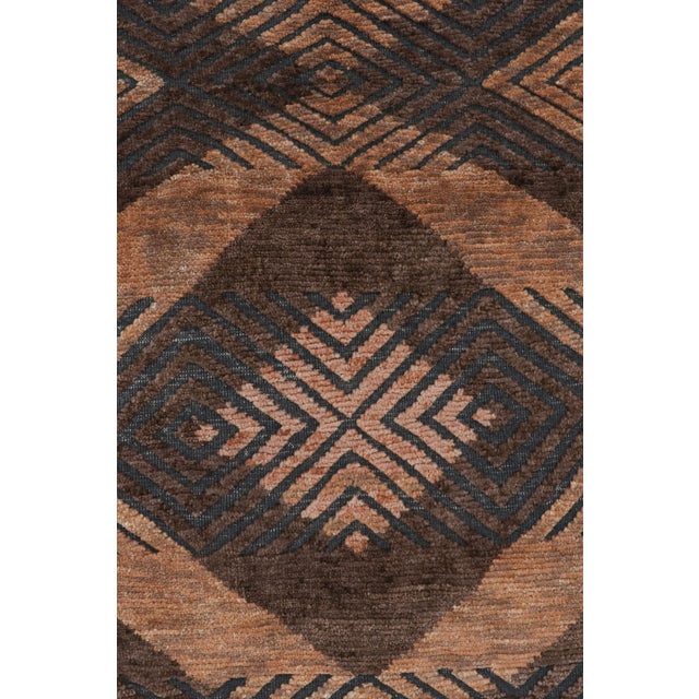 Modern Rug & Kilim’s Modern Rug With Brown Geometric Patterns in High-Low Texture For Sale - Image 3 of 7