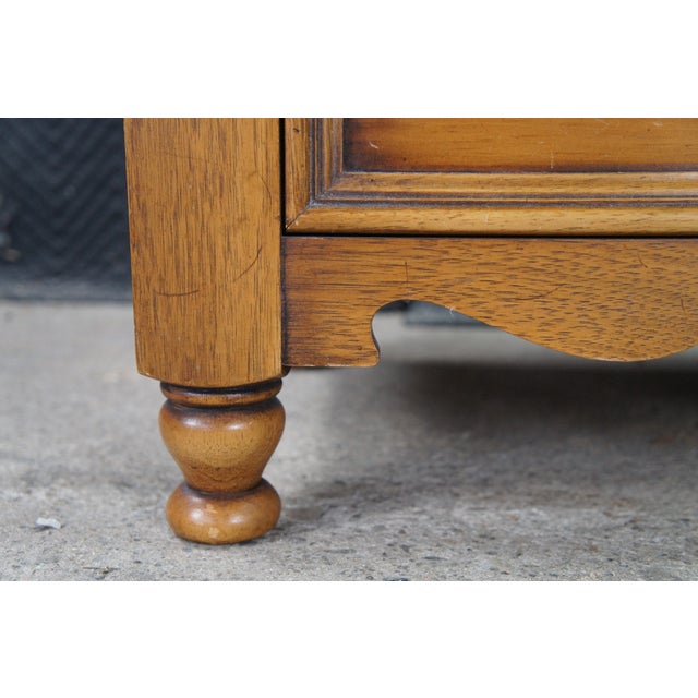 Vintage Drexel American Treasury Country Pine 2 Tier Nightstands Side Tables Pair For Sale - Image 9 of 12