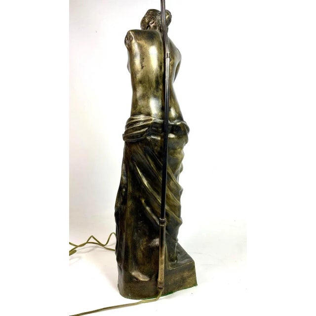 Neoclassical Midcentury Neoclassical Cast Bronze Venus De Milo Table Lamp For Sale - Image 3 of 7