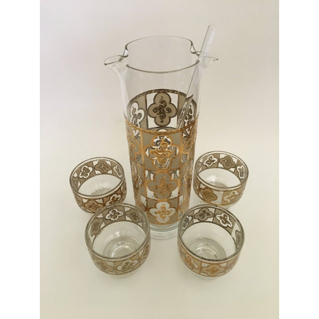 Mid-Century Modern Mid-Century Modern Culver Clover Martini Pitcher & Four Footed Glasses- 6 Pieces Very Retro! For Sale - Image 3 of 5