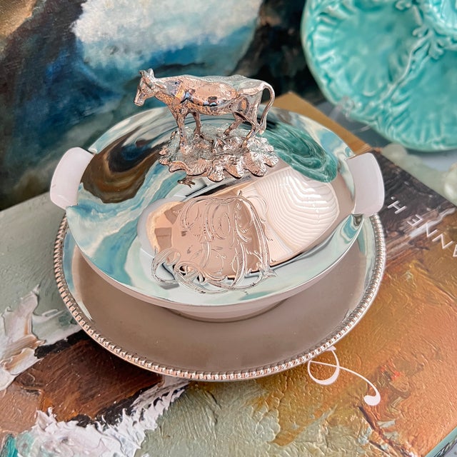 Late 19th Century Antique Victorian Silverplate Butter Dish With Cow Finial and Milkglass Bowl For Sale - Image 5 of 10