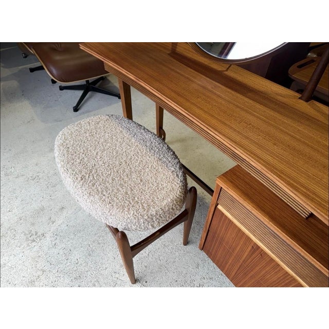 Wood Mid-Century Dressing Table and Stool from Elliots of Newbury, Set of 2 For Sale - Image 7 of 18