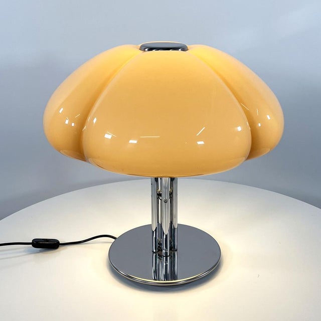 Guzzini Quadrifoglio Table Lamp by Ufficio Progetti for Guzzini, 1970s For Sale - Image 4 of 10