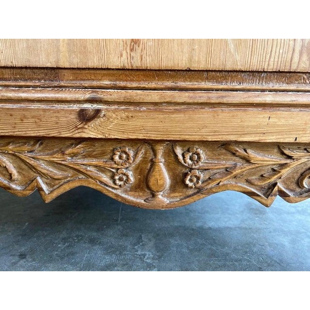 19th Century French Provincial Pine Cabinet With Acanthus Carving For Sale - Image 4 of 12