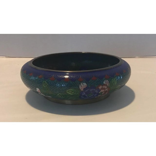 Early 20th Century shallow bowl, in hues of blue, red, pink and green. Excellent condition. Measures 6.5” x 6.5” x 2”...