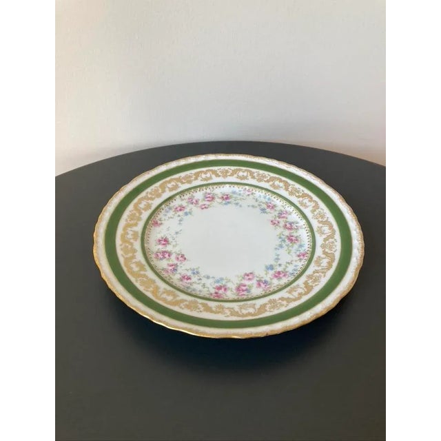 Early 20th Century Antique French Gold and Green Limoges Porcelain Plate by Haviland For Sale In New York - Image 6 of 12