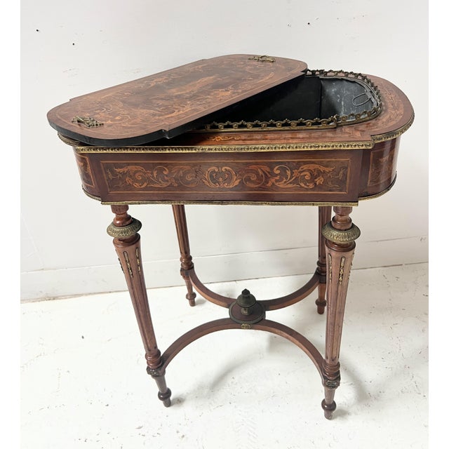 Wood 19th Century Napoleon III Style Planter in Veneered Wood For Sale - Image 7 of 18