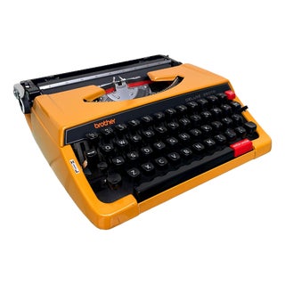 Yellow Deluxe 250TR Typewriter with Case from Brother, 1970s For Sale