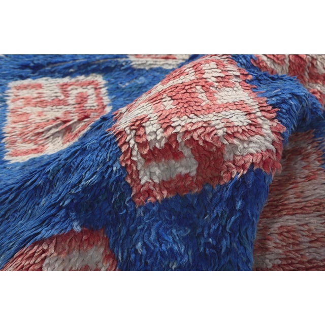 Vintage Azilal Moroccan Rug, 04'02 X 07'04 For Sale In Dallas - Image 6 of 10