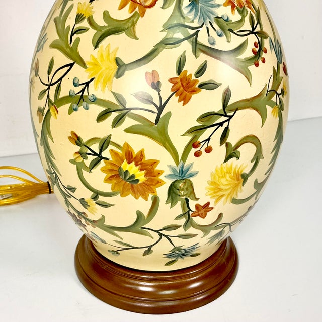 1980s Boho Chic Rustic European Italian Tuscany Style Ceramic Handpainted Flora Table Lamp With New Shade For Sale - Image 11 of 18