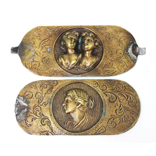 Italian Neoclassical Bronze Furniture Mounts with Cherub and Cameo Medallions, 1900s, Set of 4 For Sale - Image 12 of 12