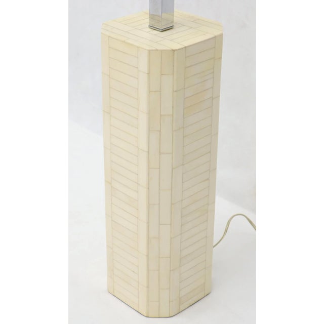 Tessellated Bone Tile Pedestal Mid-Century Modern Table Lamp For Sale - Image 6 of 10