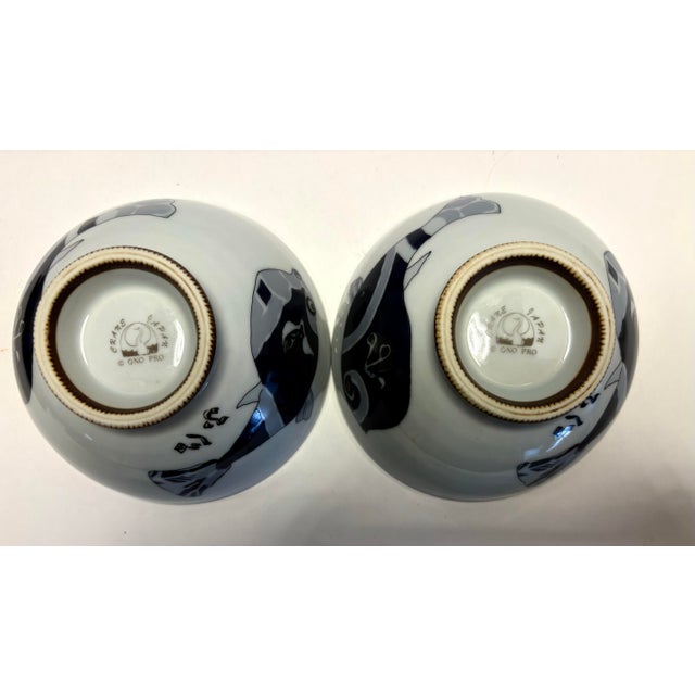 1980s Vintage Crane Japan Rice Bowls Set of 2 | Gray Blue Footed Porcelain Bowls | Japanese Soup Cereal Dessert Bowls | Minimalist Graphic For Sale - Image 5 of 8