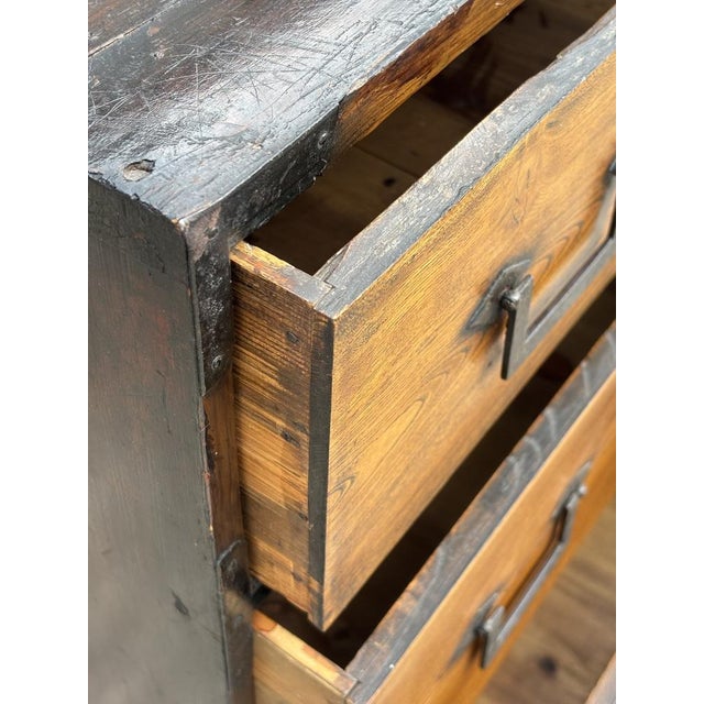 Antique Meiji Japanese Keyaki Merchant Tansu Chest, 1880 For Sale - Image 6 of 16