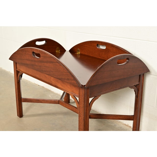 Henkel Harris Georgian Carved Mahogany Butler's Coffee Table For Sale - Image 11 of 16