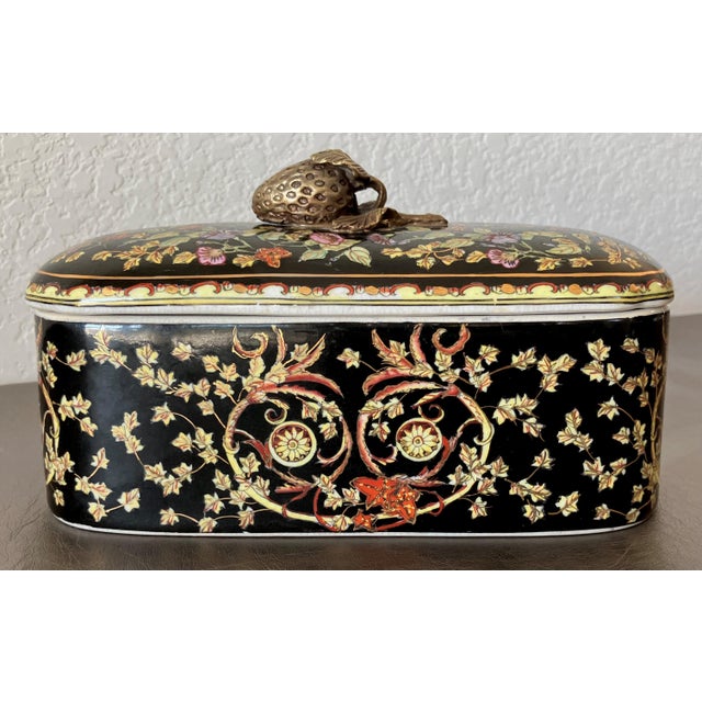 Circa 1965/1975 Chinoiserie Earthenware Trinket Box With Brass Strawberry-Shaped Finial, Hong Kong For Sale - Image 16 of 18