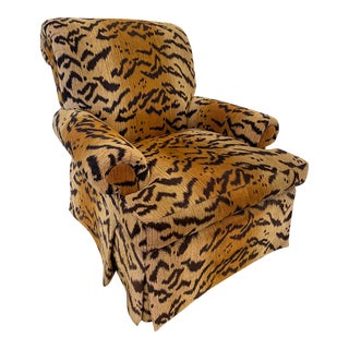 Late 20th Century Vintage Scalamandre "Le Tigre" Style Fabric Club Chair Vanguard Furniture Hickory Nc For Sale