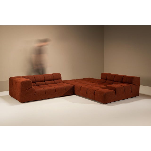 Few contemporary sofas have managed to combine architectural presence and relaxed seating as convincingly as patricia...