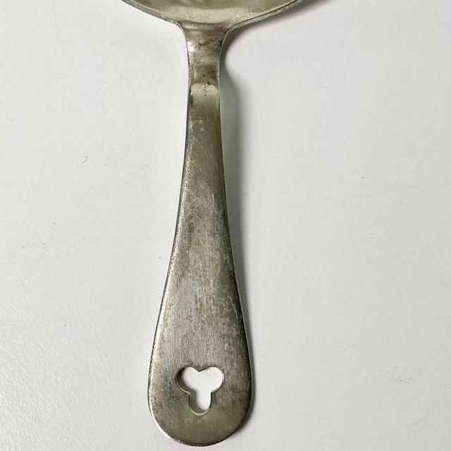 Late 19th Century Late 1800s Antique Barbour Silver Co Shell Shaped Silverplate Serving Spoon. For Sale - Image 5 of 10