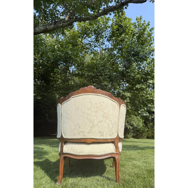 Antique Carved Louis XV Style Chaise Lounge Upholstered in Ivory For Sale - Image 15 of 18