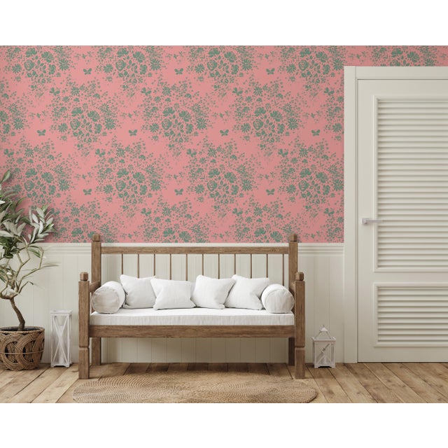 Non-woven fiber-based material with a smooth satin finish. We use the latest digital technology providing the highest...