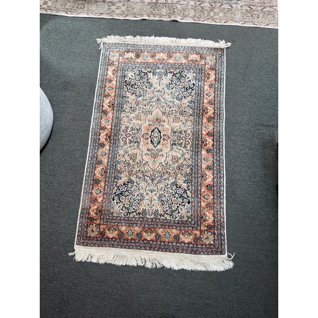 Design Plus Gallery presents a 2ft 6in × 4ft 1in Blush Pink Kashmir Area Rug. The silken rug is a small size and works...