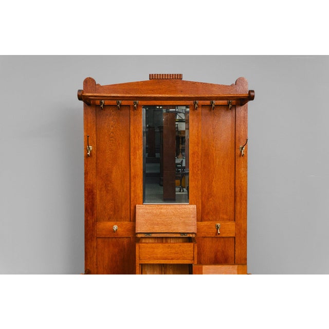 Early 20th Century Art Nouveau Wardrobe in Oak For Sale - Image 13 of 18