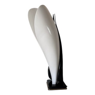 1970s Roger Rougier for Maison Rougier Sculptural Calla Lily Acrylic Table Lamp For Sale
