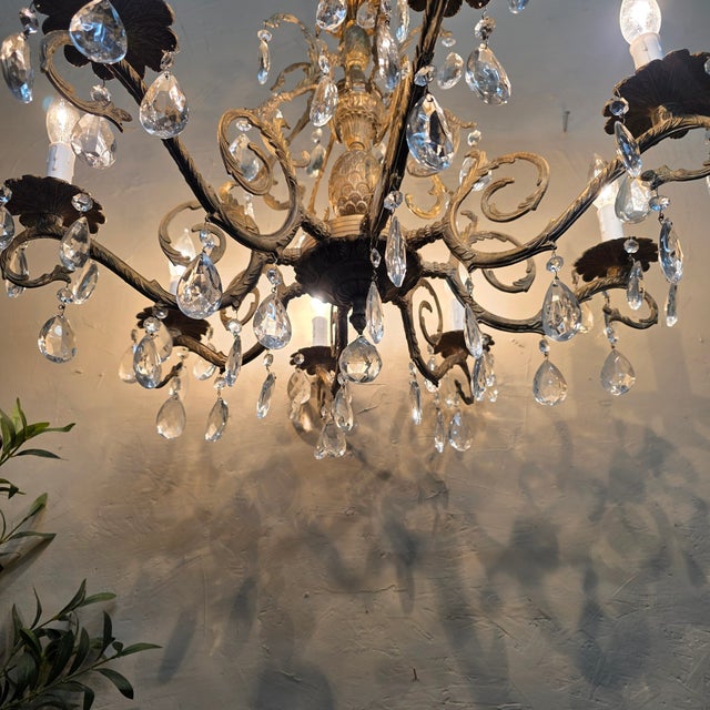 Bring an authentic, old-money glow to your next design project with this exceptional 1960s Hollywood Regency eight-arm...