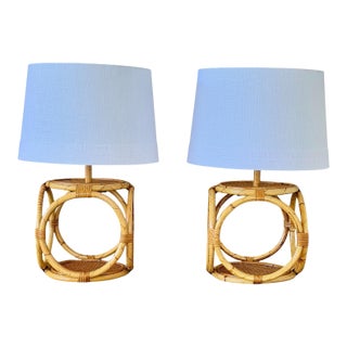 Vintage Hong Kong Rattan Loop Table Lamps - a Pair For Sale