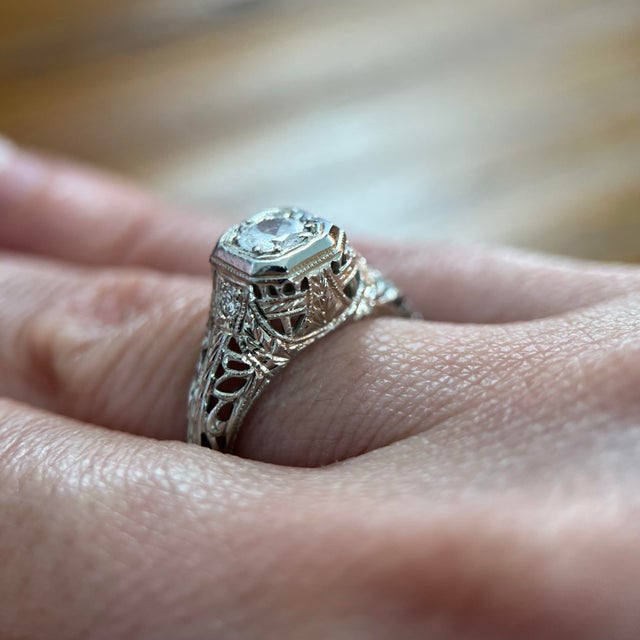 Metal Art Deco Diamond Filigree Engagement Ring in 18k White Gold, Old European Cut 0.25 Ct, C. 1920s, Size 5 For Sale - Image 7 of 12