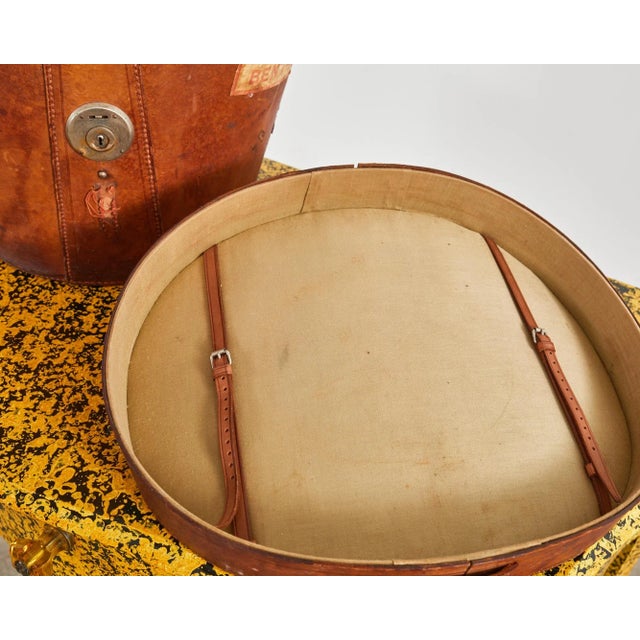 19th Century, English Regency Leather Oval Hat Box For Sale - Image 9 of 13