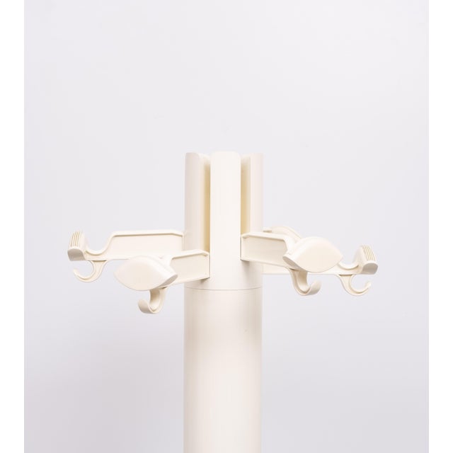 White Organic Planta Standing Coat Rack by Giancarlo Piretti for Castelli, 1970s For Sale - Image 8 of 15