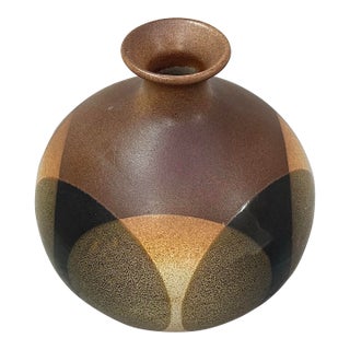Vintage Robert Maxwell Mid-Century Modern Art Pottery Vase, Vessel for Pottery Craft With Earth-Tone Overlapping Contrasting Circles in a Salt Glaze For Sale