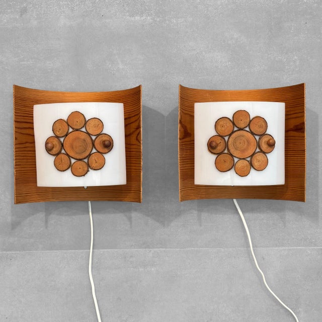 Mid-Century Modern Scandinavian Pinewood Wall Lamps in Pine and Acrylic, 1970s, Set of 2 For Sale - Image 3 of 11