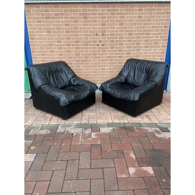 1980s Set of Armchairs in Black Leather, Italy, 1980s For Sale - Image 5 of 18