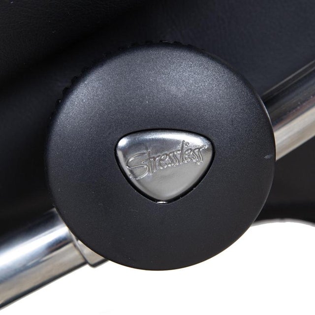 Set of Black Leather Jazz Recliner and Ottoman from Stressless For Sale - Image 11 of 17