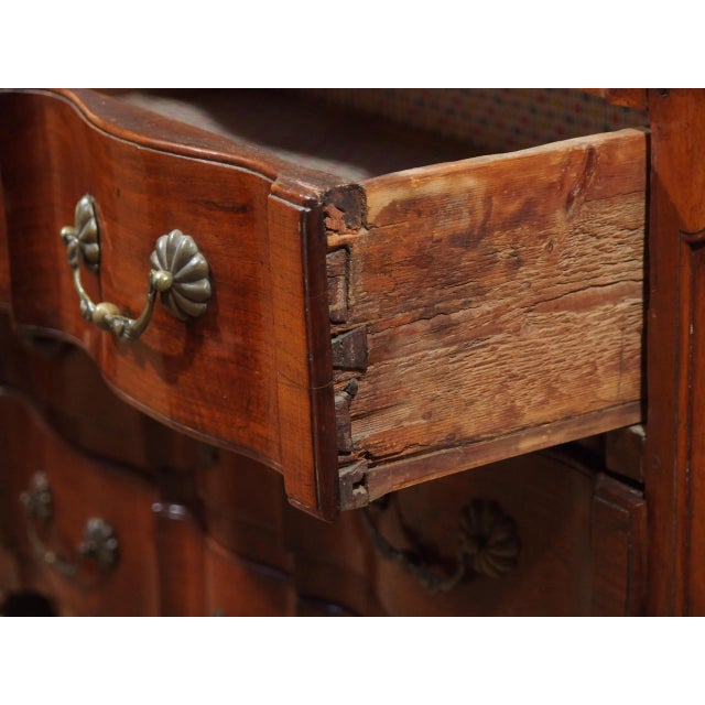 Louis XV Walnut Commode For Sale In New Orleans - Image 6 of 9