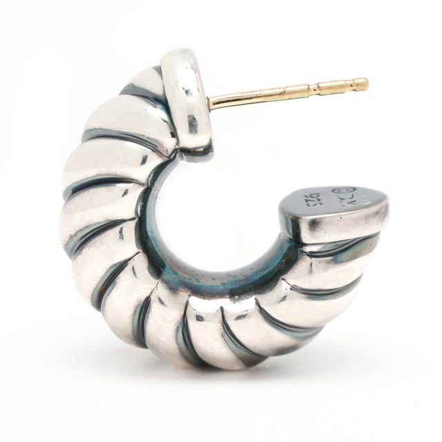 David Yurman Sculpted Cable Hoop Earrings, Sterling Silver, 14k Yellow Gold, Pair For Sale - Image 4 of 7