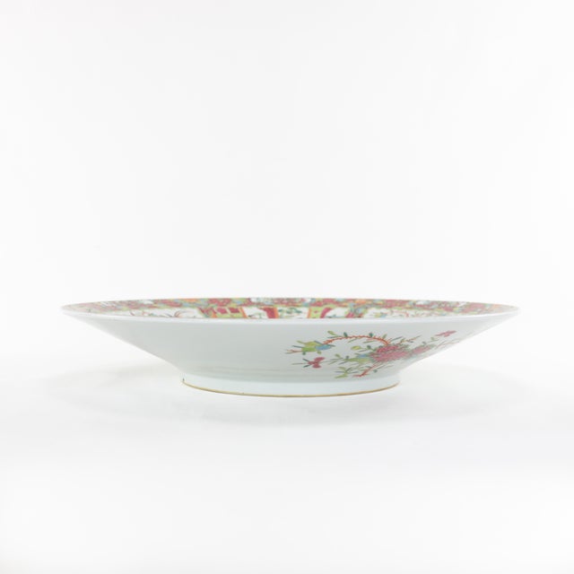 Early 20th Century Export Porcelain Cantonese Famille Rose Plate For Sale - Image 4 of 13