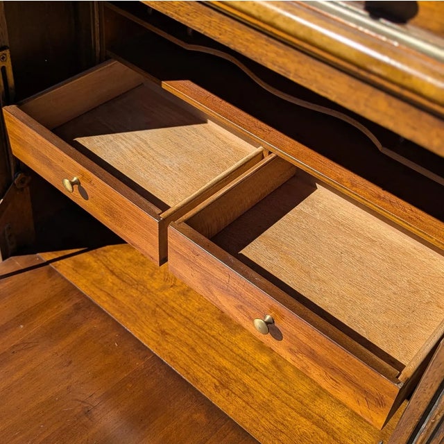 Drexel Heritage Brittany Collection Floral Secretary Desk, 1970s For Sale In Los Angeles - Image 6 of 10