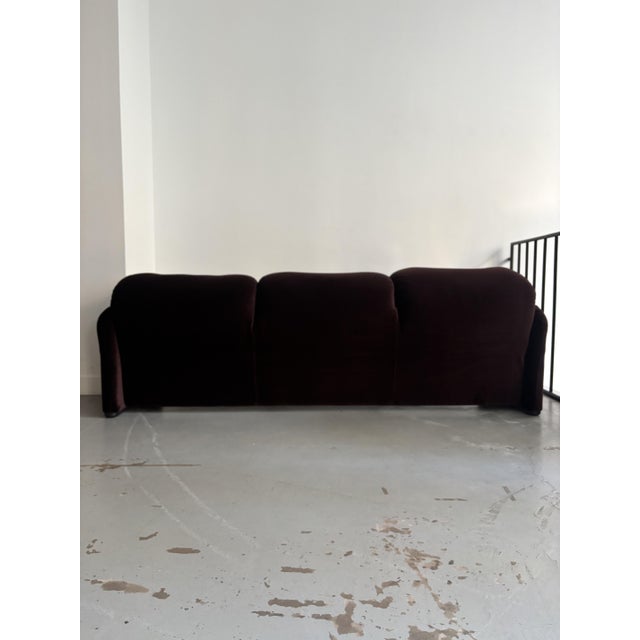 Mid-Century Modern Maralunga 3-Seater Sofa by Vico Magistretti for Cassina, 1974 For Sale - Image 3 of 9