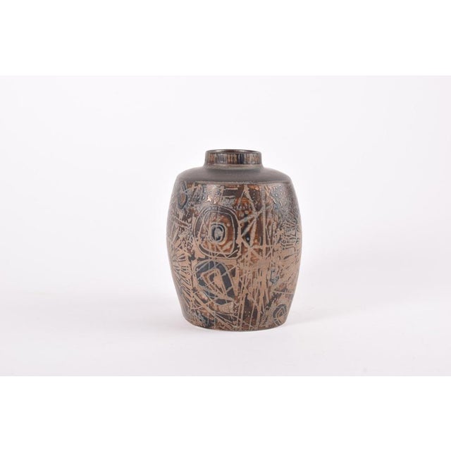 1970s Modern Danish Brown Baca Budded Vase by Nils Thorsson for Royal Copenhagen, 1970s For Sale - Image 5 of 9
