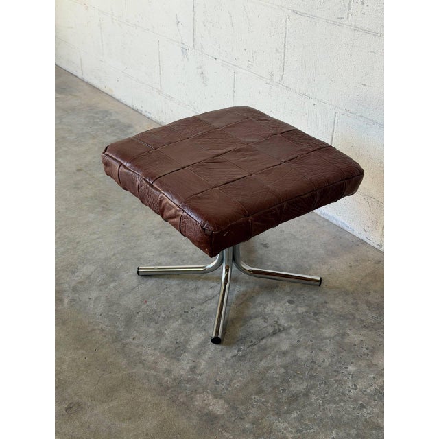 Mid-Century Modern Square Patchwork Brown Leather Ottoman With Chrome Base Vintage Mid-Century Modern 1970s For Sale - Image 3 of 10