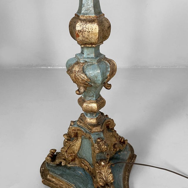 Italian Wood Floor Lamp with Gold Leaf and Light Blue Lacquer, 1940s For Sale - Image 13 of 18