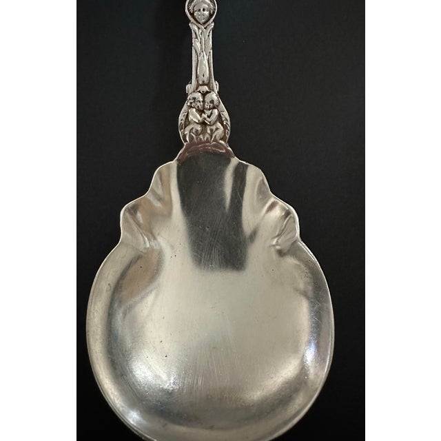 The pattern is so rare that it does not appear in pattern books and may well have been an individual commission – it is a...