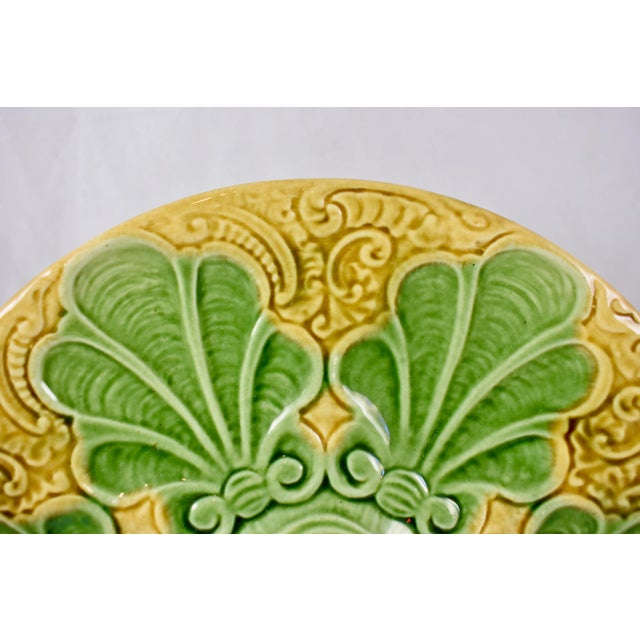 Art Nouveau French Majolica Art Nouveau Seaweed, Shell & Paisley Pattern Oyster Plate, 1890-1900 For Sale - Image 3 of 8